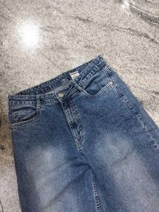 Unisex Baggy Jeans size 30-32