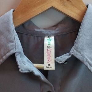 Beautiful Light Grey Lady&#39;s Top