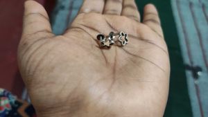 Floral Shape Silver Ear Rings.