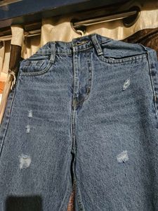 High Waisted Distressed Jeans