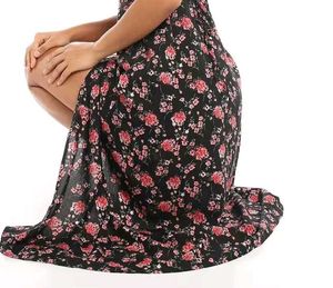 Brand New GLOBUS F21 DRESS