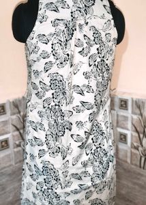 Size Small 🎁Buy 2 Get 1 Free 🎁Floral Dress