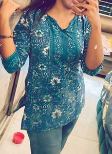 Blue Floral Short Kurta 💙🫶
