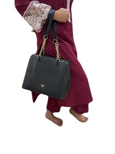 Stylish Black Baggit Handbag