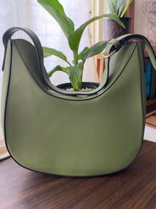 VH Shoulder Bag