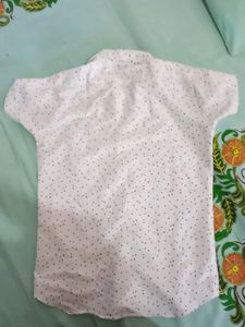 Whit Shirt Beautiful