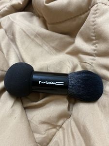 MAC dual Brush