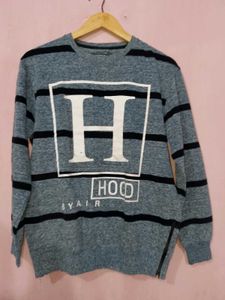 Stylish crewneck sweatshirt for mens