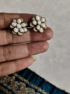 Flower Pearl Earrings