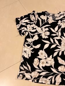 Black And White Flower Top