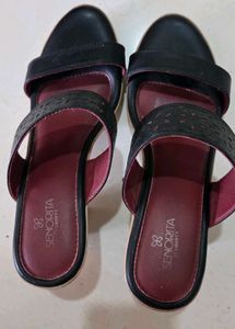 Senorita Black Heels