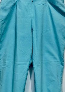 Blue cropped pants