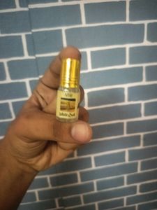 ATTAR WHITE AUD SANDAL WOOD FRAGRANCE