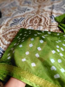 Mahendi Colour Bandhni