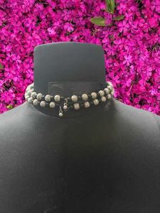 Choker + Freebies