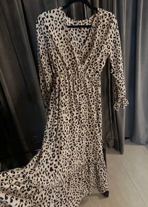 Leopard Print maxi Dress With Belt size M-L