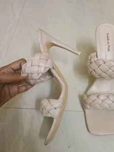 New Unused Branded High Hill