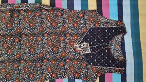 Floral Print Sleeveless Kurti