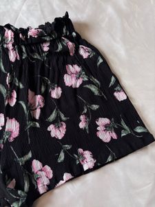 Shein Floral Printed Black Shorts
