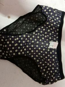 Mona Lingerie