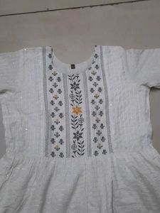 White Embroidered Kurta New