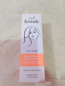 Foxtale Super Glow Facewash