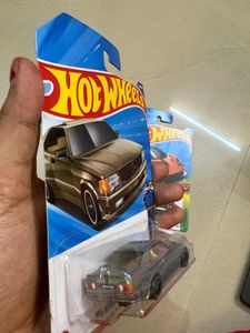 Hot Wheels &#39;89 Mercedes &amp; Gordon Murray Automotive