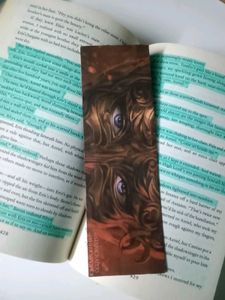 A Court of Wings &amp; Ruin by Sarah J Mass+ Free Gift