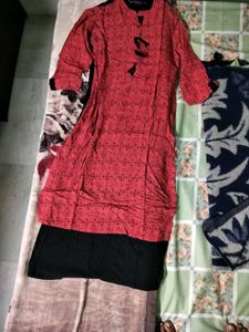 Combo Of 4 Kurti And Pants With