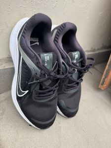Nike Quest 05 Running Shoes