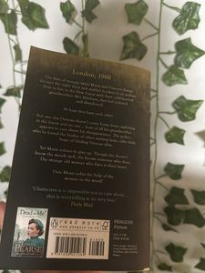 Woman in the woods - Lesley Pearse (Fiction book)