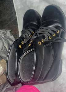 Black Boots