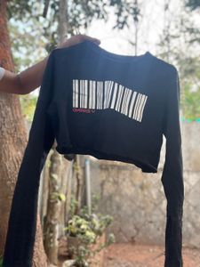 Black Crop Full Sleeve T Shirt