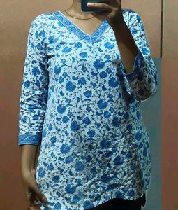 V-neck Short Kurti