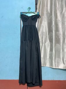 Elegant Black Maxi Dress