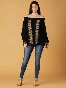 Embroidered Black Top 🪡✨
