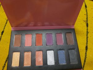 Eyeshadow Palette By MY GLAMM