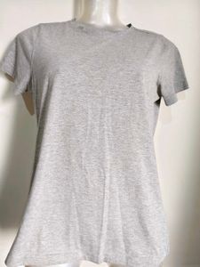 S/ M Nike Grey Everyday T-Shirt