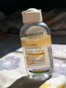 Garnier Micellar Cleansing Water