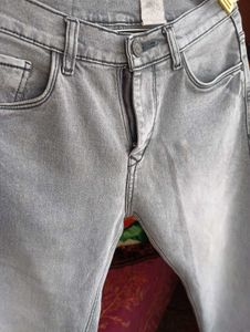 Grey Denim Jeans 👖