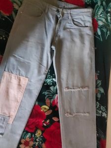 Baggy Ripped Jeans