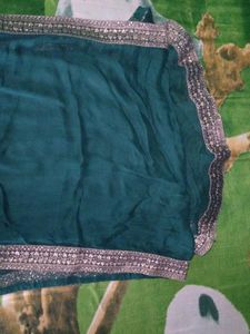 Green Dupatta With Heavy Leas
