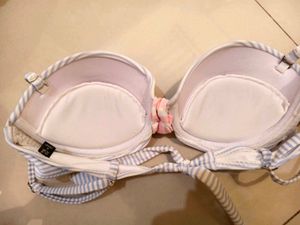Size S/M🎁Buy 2 Get 1 Free🎁Striped Bikini Top