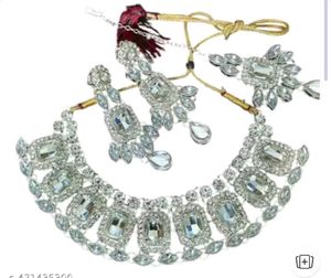 Sparkling Crystal Necklace Set