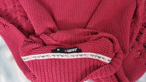 Jealous 21 Red Sweater Top With Patterns On Sleave