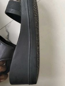 Woman Black Sandals