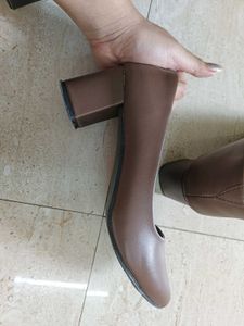 Brown Pointed-Toe Ballet Flats