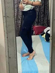 black skinny jeans with cargo pockets