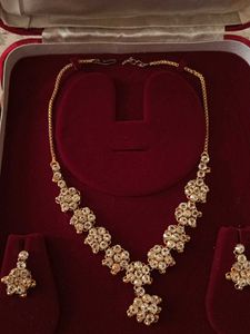 American Dimond Necklace Set