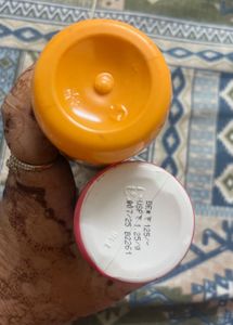 Pond&#39;s Talcum Powder &amp; Park Avenue Beer Shampoo